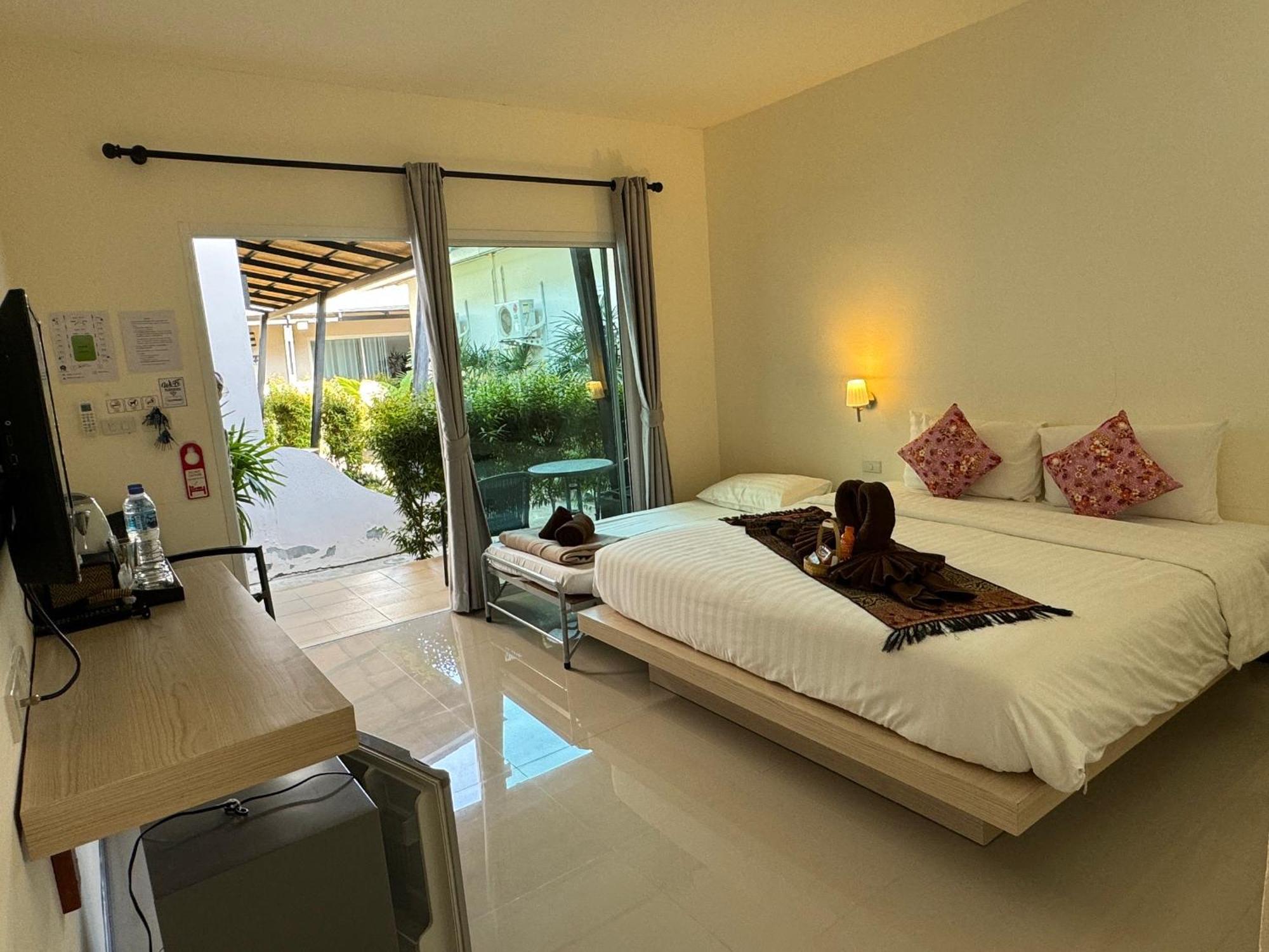 Malee Sirin Old Town Hotel Ko Lanta Екстериор снимка