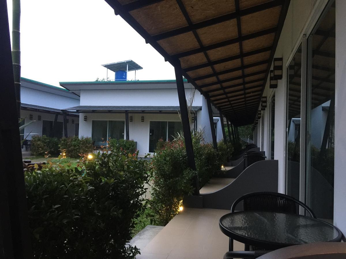 Malee Sirin Old Town Hotel Ko Lanta Екстериор снимка